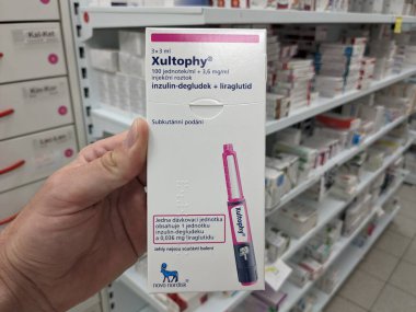 Prag, Çek Cumhuriyeti-9 Ekim 2024: NOVO NORDISK 'ın Xultophy' si INSULIN DEGLUDEC ve LIRAGLUTIDE 'yi birleştirerek kan şekeri seviyelerinin ve yetişkin ağırlığının Tip 2 diyabet ile kontrol edilmesine yardımcı oldu
