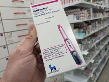Prag, Çek Cumhuriyeti-9 Ekim 2024: NOVO NORDISK 'ın Xultophy' si INSULIN DEGLUDEC ve LIRAGLUTIDE 'yi birleştirerek kan şekeri seviyelerinin ve yetişkin ağırlığının Tip 2 diyabet ile kontrol edilmesine yardımcı oldu