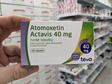 Prag, Çek Cumhuriyeti-9 Temmuz 2024: Atomoxetin Teva kutu dolusu TEVA tarafından Atomoxetine aktif madde, dikkat eksikliği hiperaktivite bozukluğu, dürtü sorunu tedavisinde kullanılır