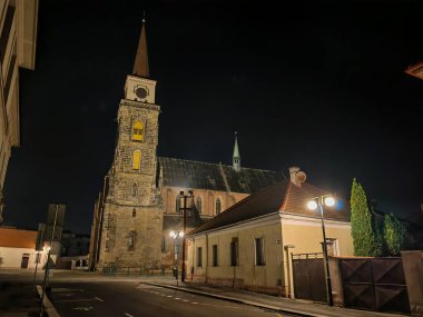 Köprüleri, su yolları ve Podebrady Bölgesi, Bohemya, Çek Cumhuriyeti Avrupa 'daki tarihi şehir merkezi ile Labe Nehri' ndeki (Elbe) Nymburk tarihi kasabası