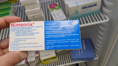 Prag, Çek Cumhuriyeti-9 Ekim 2024: PFIZER tarafından yapılan Nimenrix, Neisseria menenjitlerine karşı bağışıklık sağlayan bir menenjit aşısıdır..