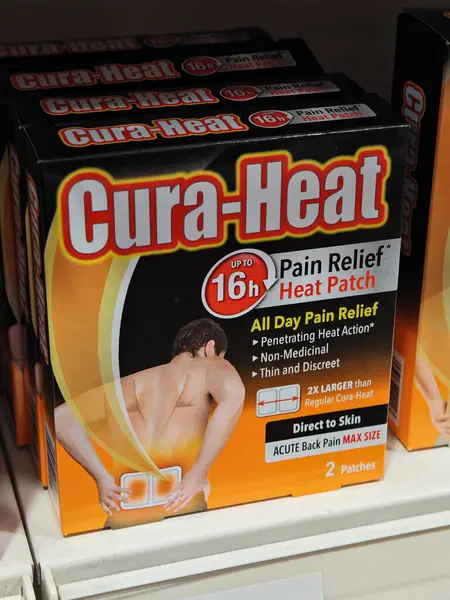 Londra, İngiltere-5 Mart 2025: CURA-HEAT PATCH kas ağrısı, eklem sertliği ve adet sancıları için hedeflenmiş ısı terapisi sunarak uzun süreli konfor ve ağrı kesici sunuyor