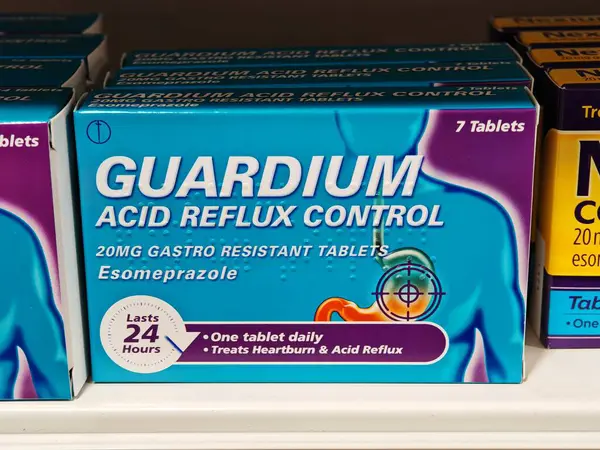 Londra, İngiltere-5 Mart 2025: GUARDIUM REFLUX CONTROL mide yanması ve asit reflüsü için uzun süreli bir tedavidir, mide asidini 24 saate kadar azaltır.