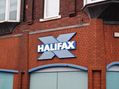 Londra, İngiltere-5 Mart 2025: HALIFAX, kişisel & iş bankacılığı, kredi, mortgage, tasarruf ve sigorta hizmetleri sunan bir İngiltere bankasıdır..