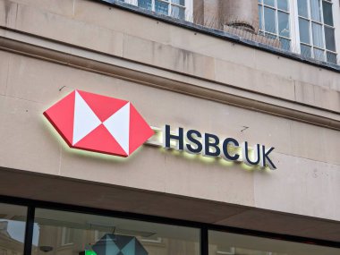 Londra, İngiltere-5 Mart 2025: HSBC UK, kişisel ve iş bankacılığı, ipotekler, krediler ve refah yönetimi gibi finansal hizmetler sunan önde gelen bir bankadır.