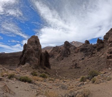 Tenerife Panorama manzarası, İspanya 'nın Kanarya Adaları' ndaki Tenerife Adası 'ndaki yürüyüş gezilerinden güzel doğa manzaralı dağlar.