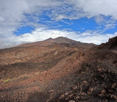 Tenerife Panorama manzarası, İspanya 'nın Kanarya Adaları' ndaki Tenerife Adası 'ndaki yürüyüş gezilerinden güzel doğa manzaralı dağlar.