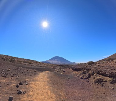 Tenerife Panorama manzarası, İspanya 'nın Kanarya Adaları' ndaki Tenerife Adası 'ndaki yürüyüş gezilerinden güzel doğa manzaralı dağlar.