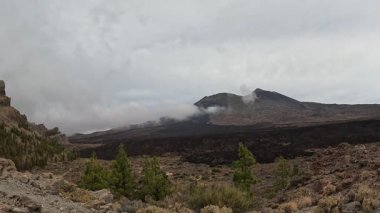 Tenerife Panorama manzarası, İspanya 'nın Kanarya Adaları' ndaki Tenerife Adası 'ndaki yürüyüş gezilerinden güzel doğa manzaralı dağlar.