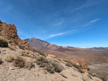 Tenerife Panorama manzarası, İspanya 'nın Kanarya Adaları' ndaki Tenerife Adası 'ndaki yürüyüş gezilerinden güzel doğa manzaralı dağlar.