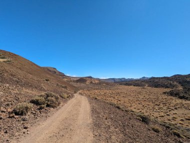 Tenerife Panorama manzarası, İspanya 'nın Kanarya Adaları' ndaki Tenerife Adası 'ndaki yürüyüş gezilerinden güzel doğa manzaralı dağlar.