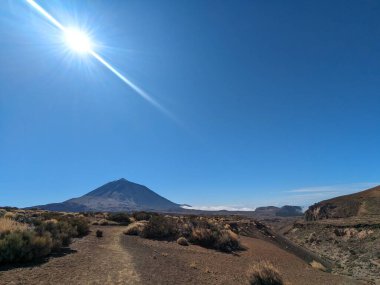 Tenerife Panorama manzarası, İspanya 'nın Kanarya Adaları' ndaki Tenerife Adası 'ndaki yürüyüş gezilerinden güzel doğa manzaralı dağlar.