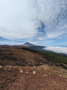 Tenerife Panorama manzarası, İspanya 'nın Kanarya Adaları' ndaki Tenerife Adası 'ndaki yürüyüş gezilerinden güzel doğa manzaralı dağlar.