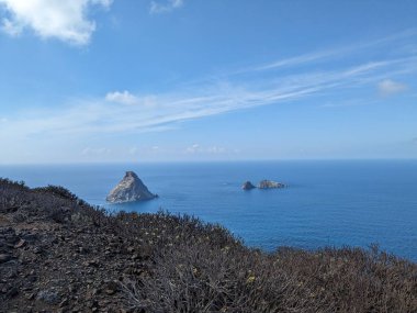 Tenerife Panorama manzarası, İspanya 'nın Kanarya Adaları' ndaki Tenerife Adası 'ndaki yürüyüş gezilerinden güzel doğa manzaralı dağlar.