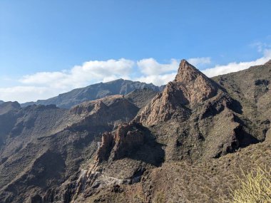 Tenerife Panorama manzarası, İspanya 'nın Kanarya Adaları' ndaki Tenerife Adası 'ndaki yürüyüş gezilerinden güzel doğa manzaralı dağlar.