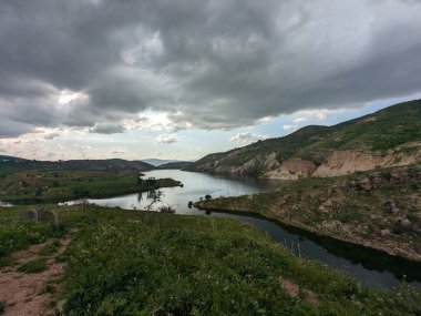 Wadi Zahar, Ürdün 'ün Irbid bölgesinde yer alan bir vadidir. Umm Qais 'den Ürdün yolunda yürümek, dağ manzarası