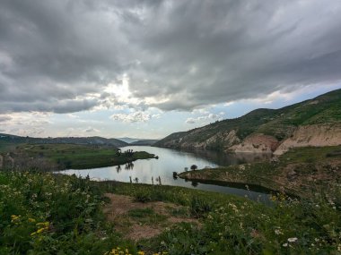 Wadi Zahar, Ürdün 'ün Irbid bölgesinde yer alan bir vadidir. Umm Qais 'den Ürdün yolunda yürümek, dağ manzarası