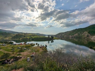 Wadi Zahar, Ürdün 'ün Irbid bölgesinde yer alan bir vadidir. Umm Qais 'den Ürdün yolunda yürümek, dağ manzarası