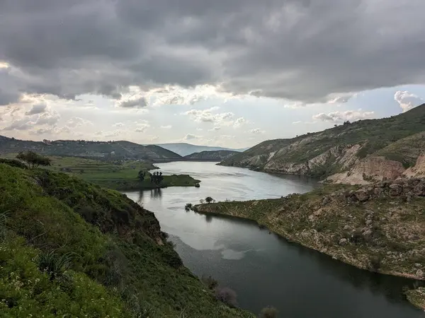 Wadi Zahar, Ürdün 'ün Irbid bölgesinde yer alan bir vadidir. Umm Qais 'den Ürdün yolunda yürümek, dağ manzarası