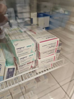 Prag, Çek Cumhuriyeti-8 Temmuz 2025: Obezite ve kilo kaybı tedavisinde kullanılan NOVO NORDISK tarafından Wegovy semaglutide enjeksiyon kalemi