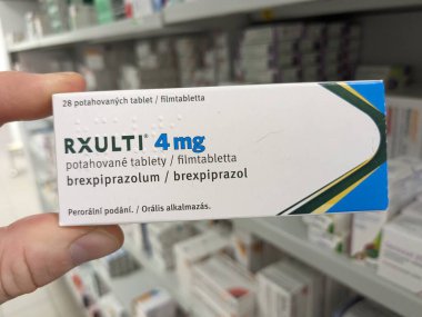Prag, Çek Cumhuriyeti-6 Mayıs 2025: Rxulti 4 mg brexpiprazol antipsikotik haplar şizofreni ve depresyon için kullanılır