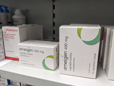 Prag, Çek Cumhuriyeti-6 Mayıs 2025: Yerel jinekolojik uygulama için Amelgen vajinal küreseller