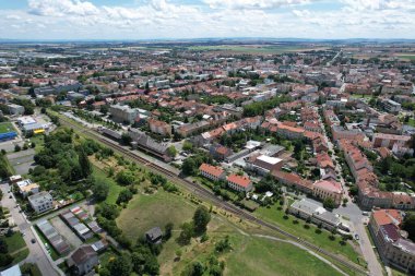 Prostejov eski şehir tarihi şehir merkezi havadan panoramik manzara Moravya Çek Cumhuriyeti