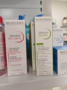 Prag, Çek Cumhuriyeti-6 Mayıs 2025: BIODERMA cilt tedavisi için kullanılan kozmetik