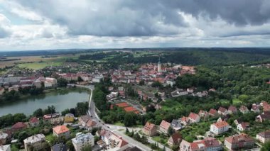 Tabor eski kasaba tarihi şehir merkezi. Ortaçağ yapıları Bohemya Çek Cumhuriyeti ile hava manzaralı.