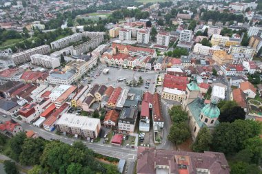 Vysocina bölgesindeki tarihi şehir meydanının Havlickuv Brod şehir manzarası, Bohemya Çek Cumhuriyeti