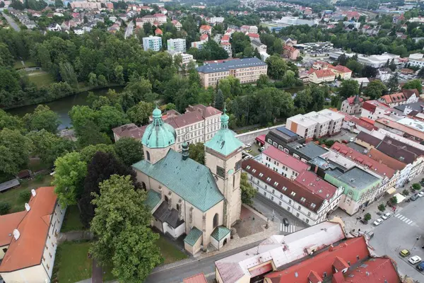 Vysocina bölgesindeki tarihi şehir meydanının Havlickuv Brod şehir manzarası, Bohemya Çek Cumhuriyeti