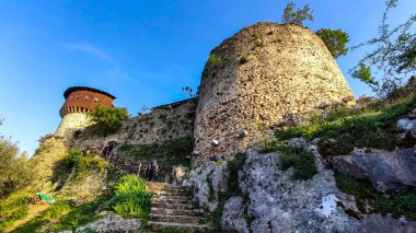 Dağların denizle buluştuğu esrarengiz Arnavutluk.