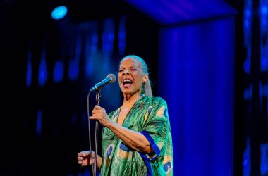 Caz Festivali 2023, Endonezya Jakarta 'da Patti Austin Şarkı Söylüyor