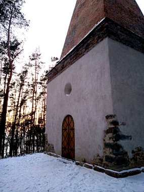 Arians tower (post renovation)  known also as Grobisko, XVII century pyramidal tower- tomb of Pawe Orzechowski lord of Krupe castle. Who do to his unitarian faith could not be buried on catholic or protestant cementary. Winter february 2023