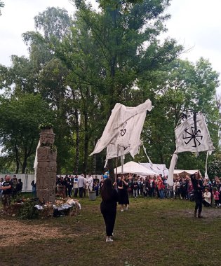 Krasnystaw 'da Palinocka Krasnystaw Halk Merkezi tarafından düzenlenen geleneksel Kupala gecesi kutlamaları. 17 Haziran 2023