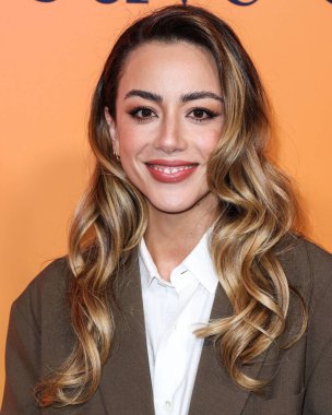 Amerikalı aktris ve şarkıcı Chloe Bennet, 25 Ekim 2022 'de Beverly Hills, Los Angeles, Kaliforniya, ABD' de düzenlenen 468 North Rodeo Drive 'daki Veuve Clicquot 250. Yıldönümü Kültür Sergisi' ne geldi..