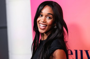 Amerikalı aktris ve model Laura Harrier, 25 Ekim 2022 'de Beverly Hills, Los Angeles, Kaliforniya, ABD' de düzenlenen 468 North Rodeo Drive 'daki Veuve Clicquot 250. Yıldönümü Kültür Sergisi' ne geldi.. 