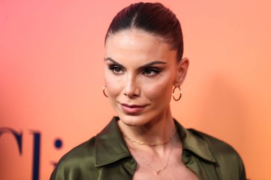 Sırp aktris Nina Senicar, 25 Ekim 2022 'de Beverly Hills, Los Angeles, Kaliforniya, ABD' de düzenlenen 468 North Rodeo Drive 'daki Veuve Clicquot 250. Yıldönümü Solaire Kültür Sergisi' ne geldi.. 
