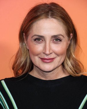 Amerikalı aktris Sasha Alexander, 25 Ekim 2022 'de Beverly Hills, Los Angeles, Kaliforniya, ABD' de düzenlenen 468 North Rodeo Drive 'daki Veuve Clicquot 250. Yıldönümü Kültür Sergisi' ne geldi..