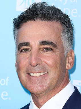 Cumhuriyet Kayıtları 'nın eş kurucusu, başkanı ve COO üyesi Avery Lipman, 27 Ekim 2022' de Amerika Birleşik Devletleri 'nin Batı Hollywood, Los Angeles, Kaliforniya, ABD' deki Pacific Design Center 'da düzenlenen Umut Şehri 2022 Yaşam Ruhu galasına geldi..
