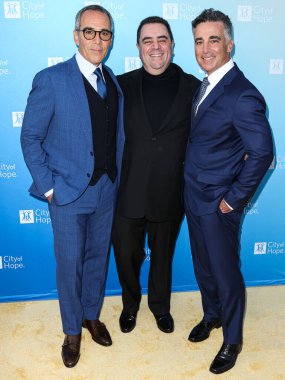 Cumhuriyet Kayıtları 'nın eş kurucusu, başkanı ve CEO' su Monte Lipman, Kuzey Amerika Evrensel Müzik Yayıncılık Grubu Başkanı Evan Lamberg ve kurucu ortağı, Cumhuriyet Kayıtları Başkanı ve COO Avery Lipman, Umut Şehri 'nin 2022 sayılı 