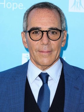 Cumhuriyet Kayıtları 'nın eş kurucusu, başkanı ve CEO' su Monte Lipman, 27 Ekim 2022 'de Amerika Birleşik Devletleri' nin Los Angeles, Batı Hollywood, Kaliforniya, ABD 'deki Pacific Design Center' da düzenlenen Umut Şehri 2022 Yaşam Ruhu galasına geldi.. 