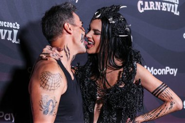 Richard Lee ve kız arkadaşı / Brezilyalı model Alessandra Ambrosio Darren Dzienciol 'un CARN' ına geldiler * EVIL Cadılar Bayramı Partisi Alessandra Ambrosio 'nun ev sahipliğinde 29 Ekim 2022 tarihinde Bel Air, Los Angeles, Kaliforniya, ABD' de özel bir konutta düzenlendi.. 