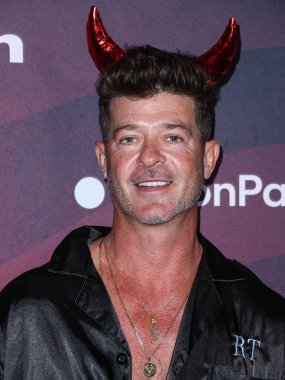 Amerikalı şarkıcı ve söz yazarı Robin Thicke Darren Dzienciol 'un CARN' ına geldi * Alessandra Ambrosio 'nun ev sahipliği yaptığı EVIL Cadılar Bayramı Partisi 29 Ekim 2022 tarihinde Bel Air, Los Angeles, Kaliforniya, ABD' de özel bir konutta düzenlendi..