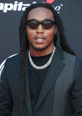 Migos Rapçisi Kalkış 28 yaşında öldü. Hip hop üçlüsü Migos 'un Amerikalı rapçi Kalkış (Kirshnik Khari Ball), 10 Temmuz 2019 tarihinde Los Angeles, Kaliforniya, ABD' de Microsoft Theater L.A. 'da düzenlenen 2019 ESPY Ödülleri' ne ulaştı.. 