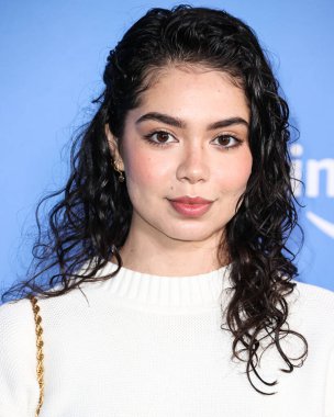 Amerikalı aktris ve şarkıcı Auli Cravalho, 1 Kasım 2022 'de Westwood, Los Angeles, Kaliforniya, ABD' de bulunan Regency Bruin Tiyatrosu 'nda düzenlenen Amazon Prime Video' nun Los Angeles prömiyerine geldi.. 