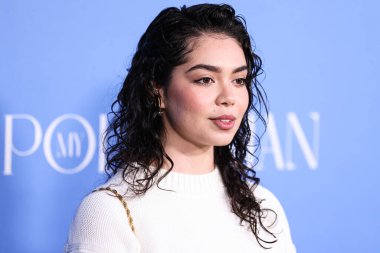 Amerikalı aktris ve şarkıcı Auli Cravalho, 1 Kasım 2022 'de Westwood, Los Angeles, Kaliforniya, ABD' de bulunan Regency Bruin Tiyatrosu 'nda düzenlenen Amazon Prime Video' nun Los Angeles prömiyerine geldi.. 