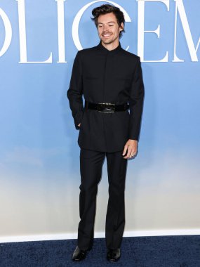 İngiliz şarkıcı, söz yazarı ve aktör Harry Styles, Gucci takımı giyen Los Angeles 'taki Amazon Prime Video' nun 