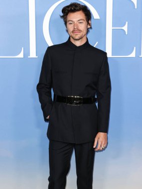 İngiliz şarkıcı, söz yazarı ve aktör Harry Styles, Gucci takımı giyen Los Angeles 'taki Amazon Prime Video' nun 