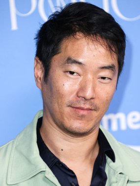 Avustralyalı aktör Leonardo Nam, 1 Kasım 2022 'de Westwood, Los Angeles, Kaliforniya, ABD' deki Regency Bruin Tiyatrosu 'nda düzenlenen Amazon Prime Video' nun 'My Policeman' in Los Angeles prömiyerine geldi.. 